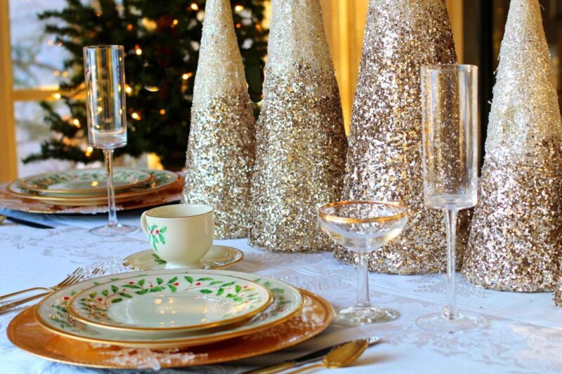 Suas festas natalinas com mesas elegantemente montadas. Fotos: Getty Images.