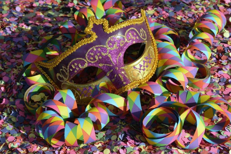 Carnaval tem bagunça? Não com as fantasias!!! Foto: Getty Images