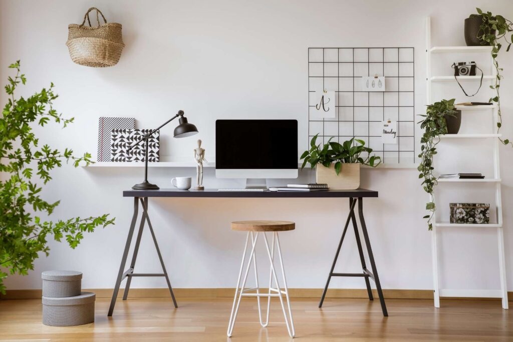 Comece bem a semana organizando seu home office! Foto: Getty Images.